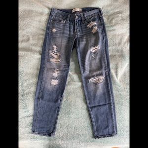 Boyfriend Jeans - distressed